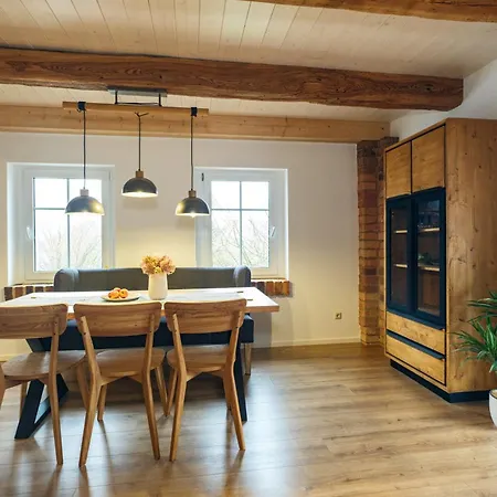 Weisses Nest Apartment *