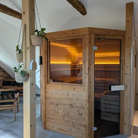 Weisses Nest Apartment